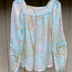 HP 🥳💖 L. Conrad: floral top